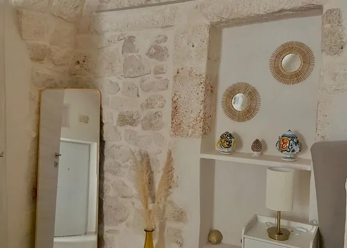 Eureka Luxury Остуни